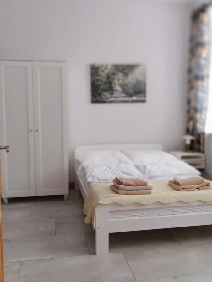 Sunny Bear Bed & Breakfast Jelenia Gora Luaran gambar